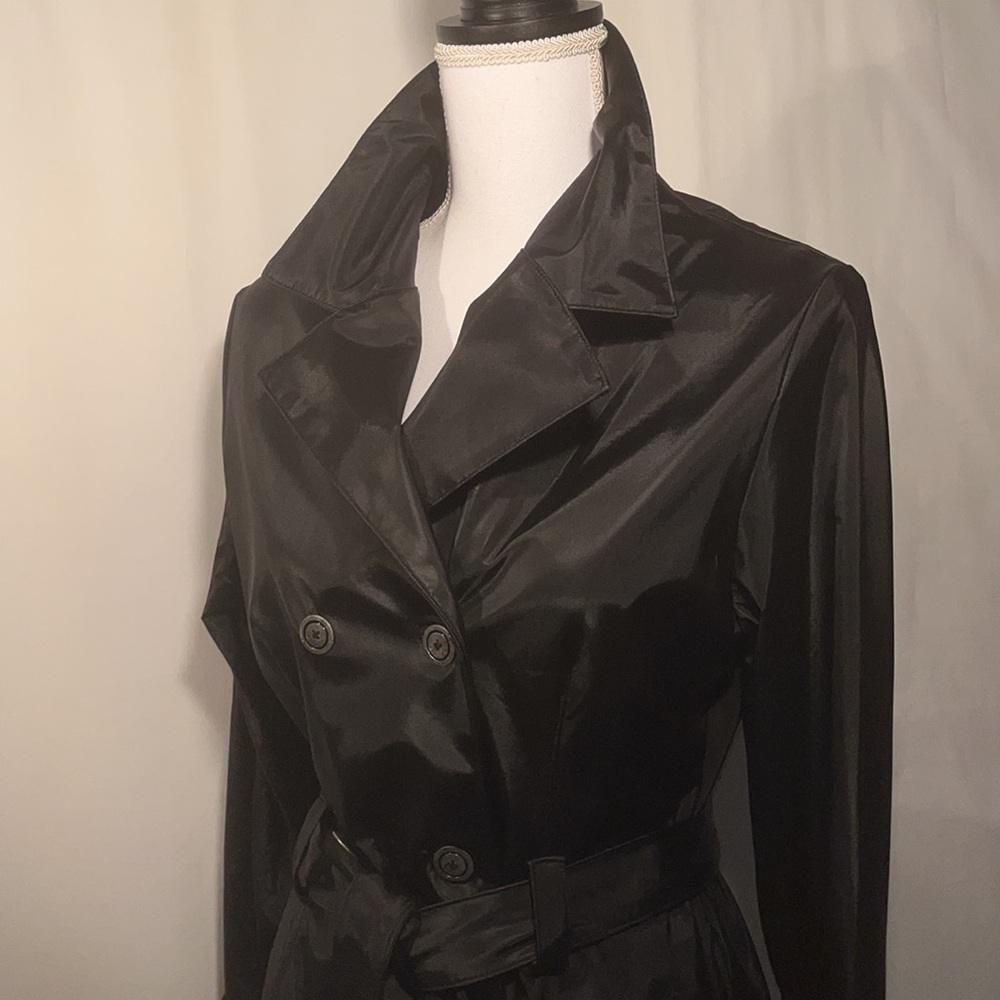 CoolWear Rainwear Double-breasted Trench with self-tie belt in polyester Small - Picture 3 of 11